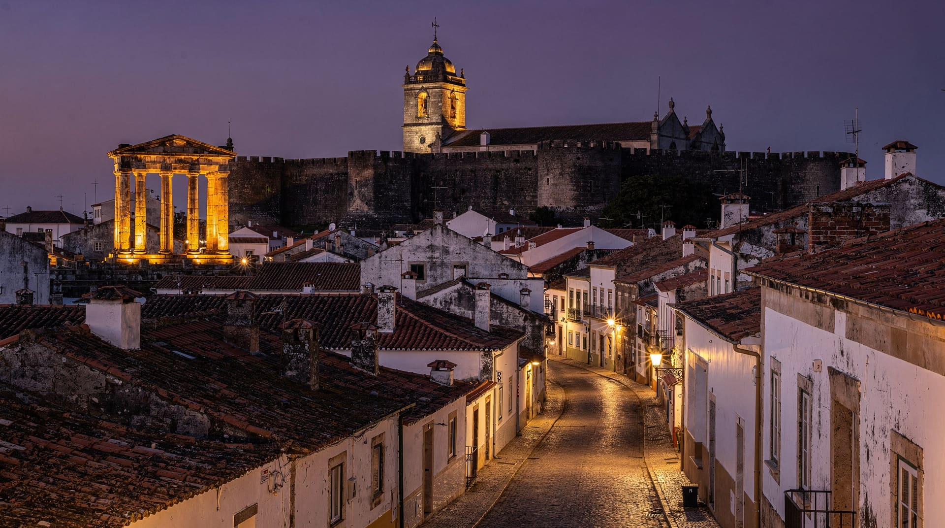 Évora
