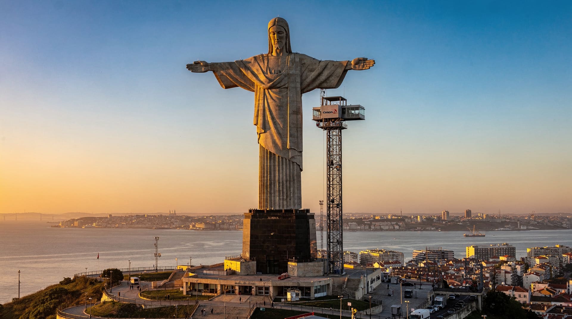 Cristo Rei Almada: the south-bank Christ statue and panoramic lift